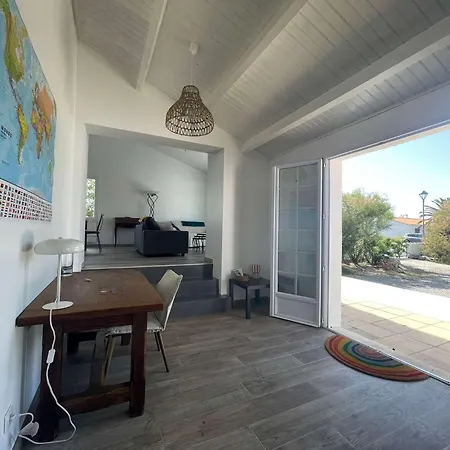 Ep000-01p Maison Lumineuse Avec Jardin - 6 Couchage - *